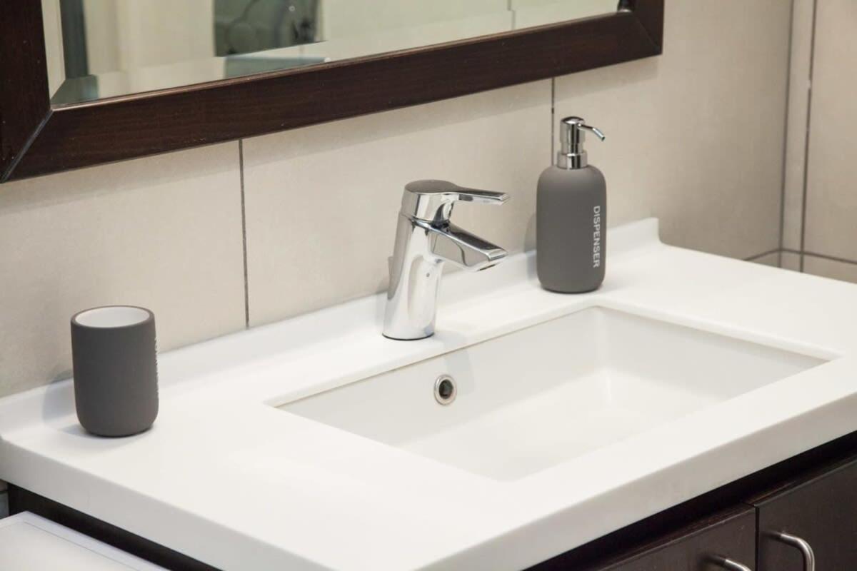 Elegant Urban Escape 1 Bd Apt In Kolonaki Apartment Athens Ngoại thất bức ảnh