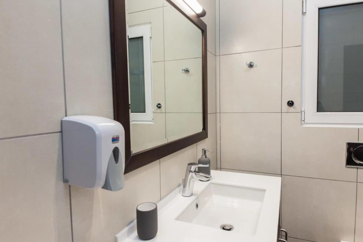 Elegant Urban Escape 1 Bd Apt In Kolonaki Apartment Athens Ngoại thất bức ảnh